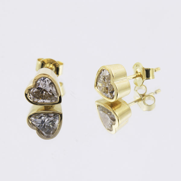 18K Lab-Grown Diamond Heart Stud Earrings