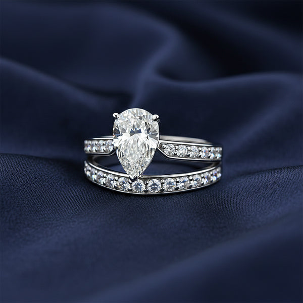 14K Lab Grown Diamond Pear Halo Ring | IGI Certified