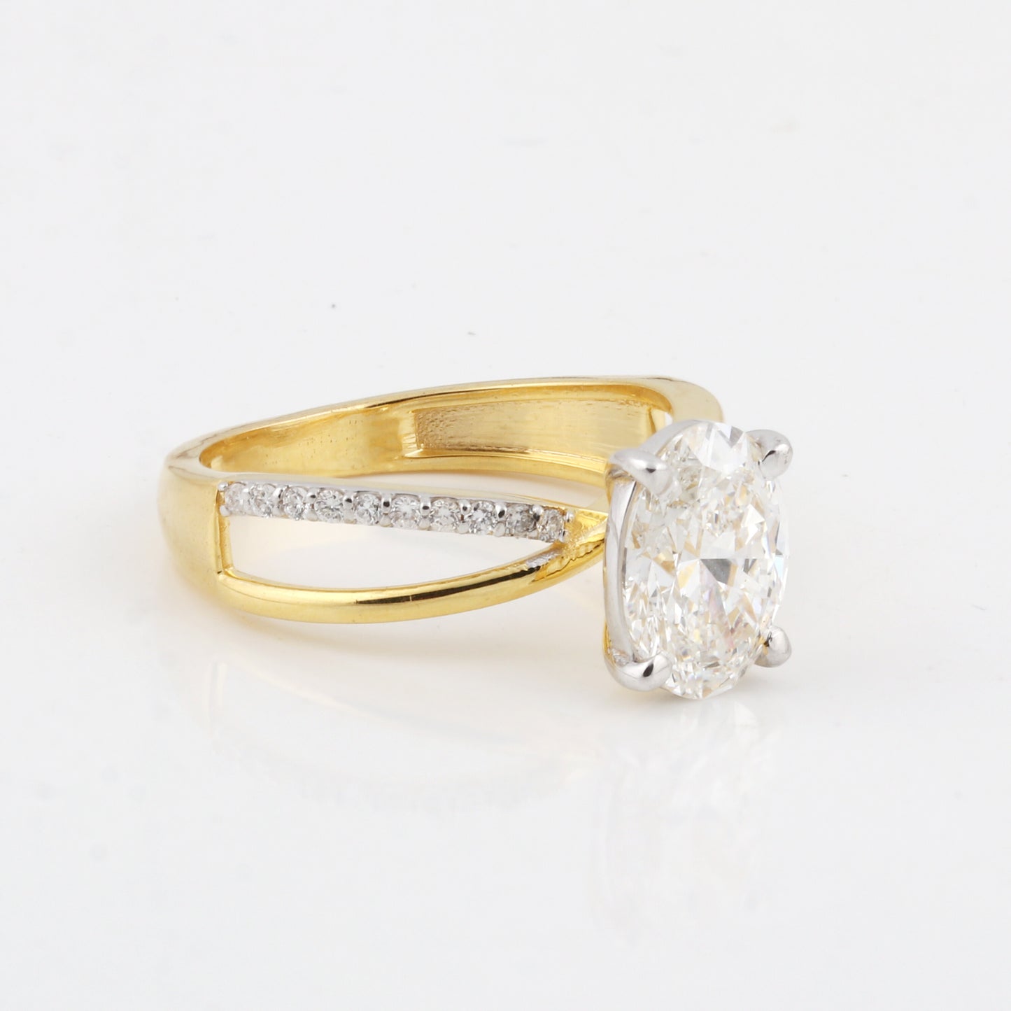 14K Lab Grown Diamond Oval Petite Halo Ring | IGI Certified