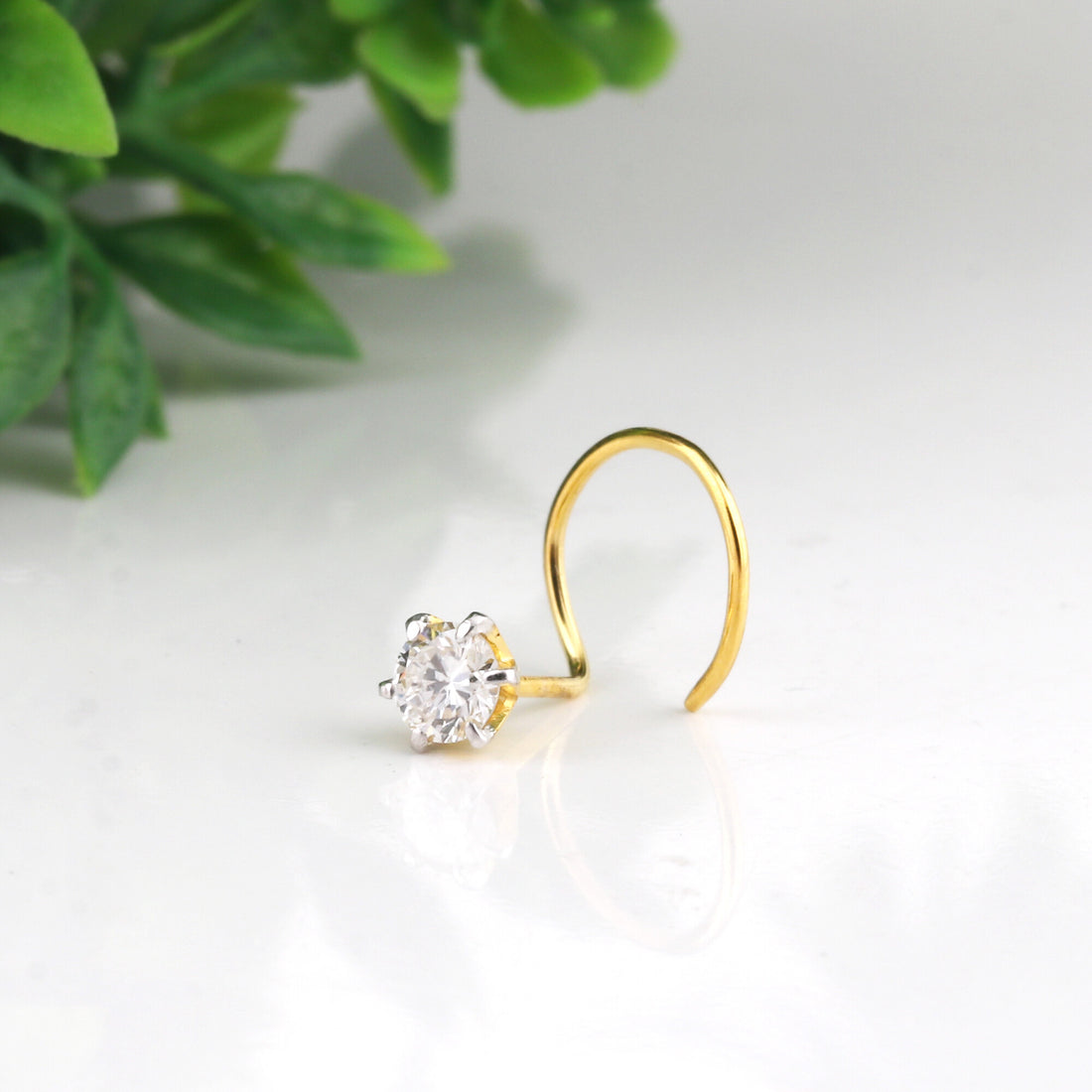 18K Gold Lab Grown Diamond Nose Pin – Round Cut, 0.12 Carat, IGI Certified