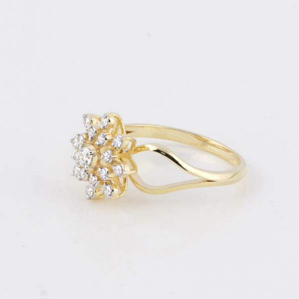 18K Lab Grown Diamond Oval Petite Halo Ring | IGI Certified
