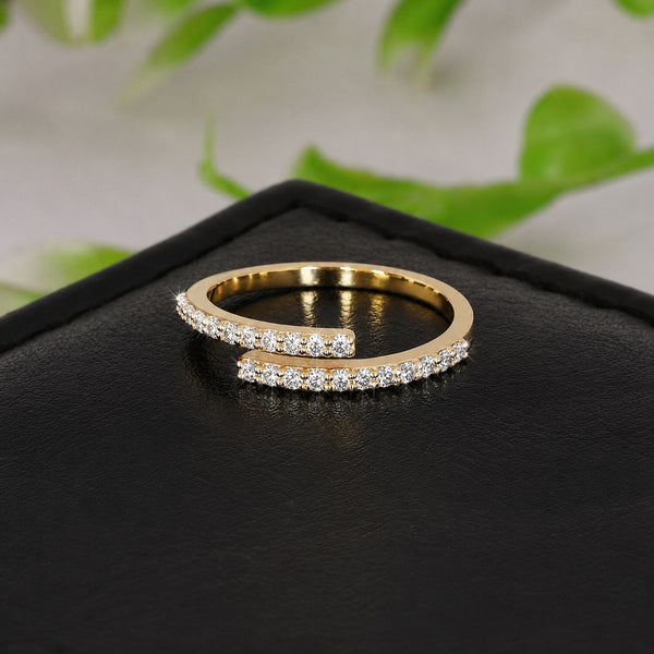 18K Lab Grown Diamond Round Cut Ring for Women