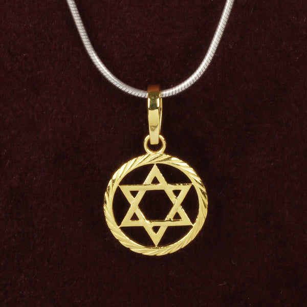 18K Gold Fancy-Cut Diamond Detail Pendant Necklace