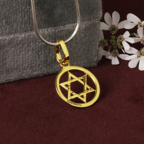 18K Gold Fancy-Cut Diamond Detail Pendant Necklace