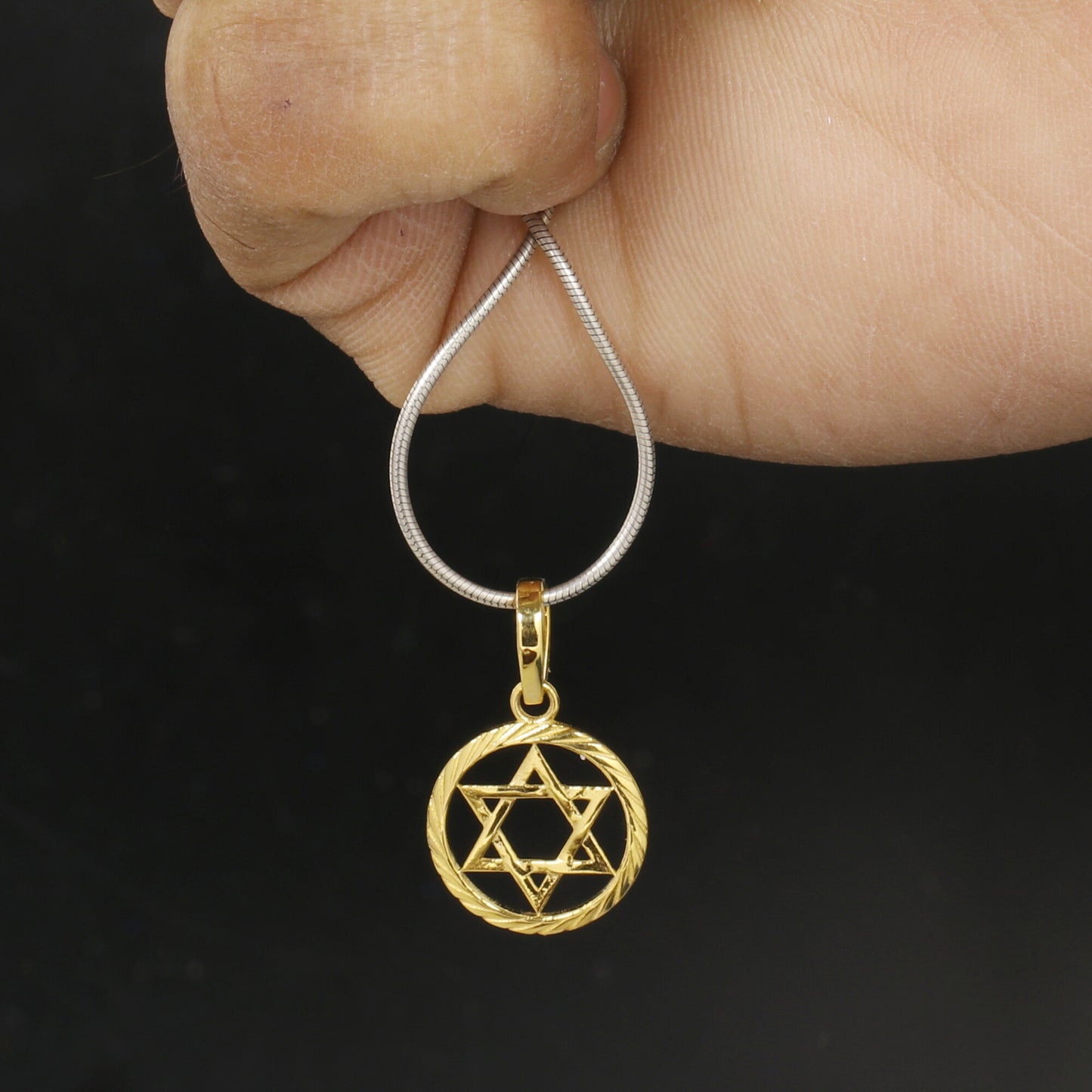 18K Gold Fancy-Cut Diamond Detail Pendant Necklace