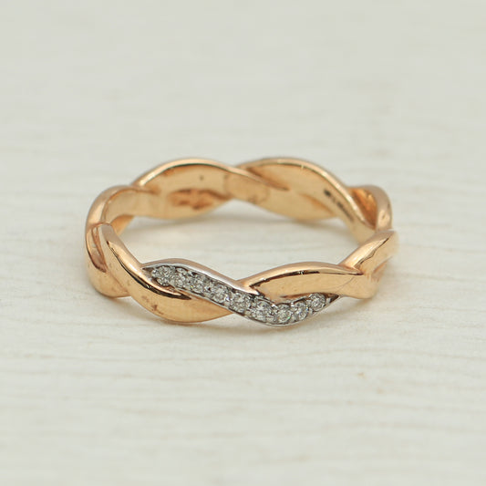 Twisted Infinity Band Ring With Diamonds