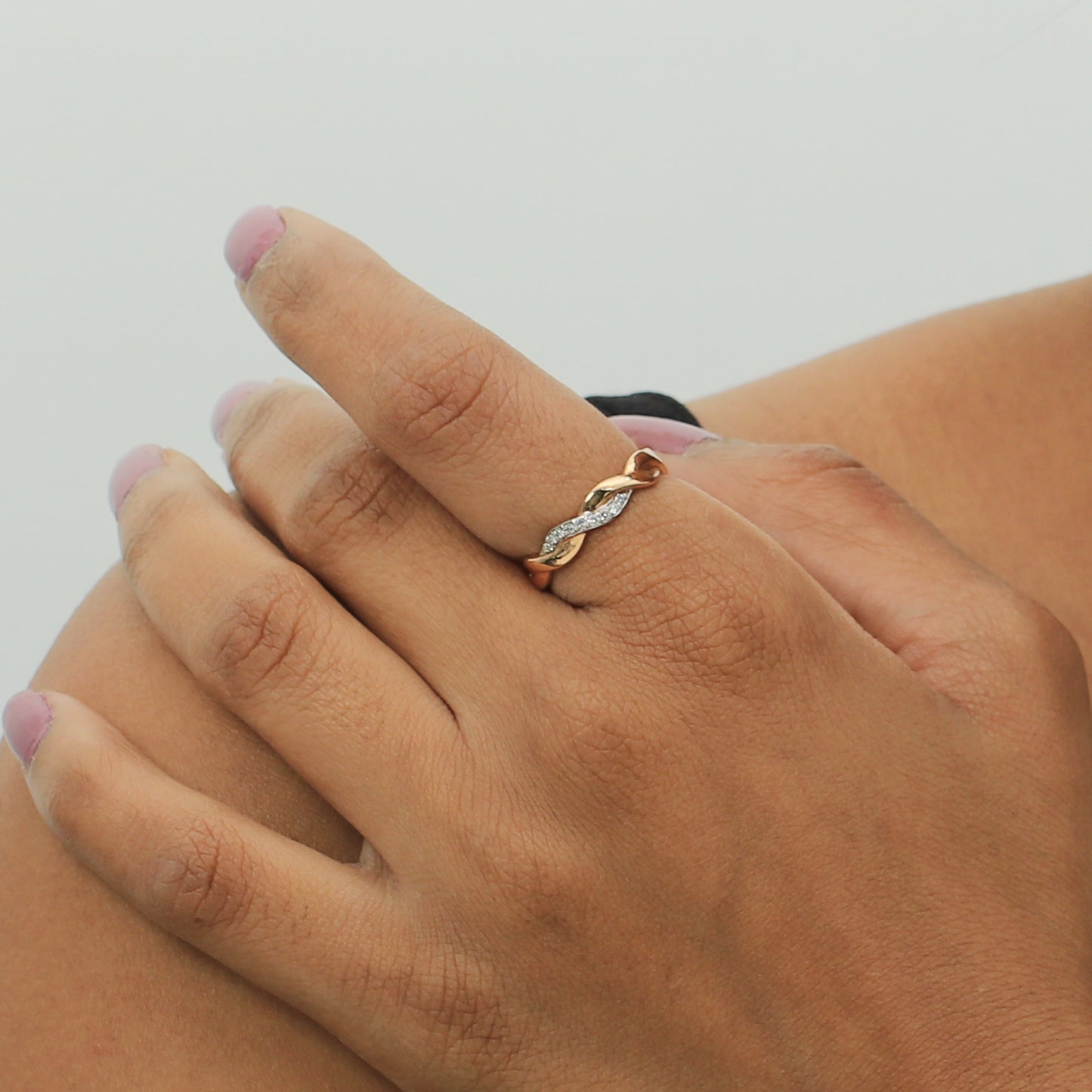 Twisted Infinity Band Ring With Diamonds