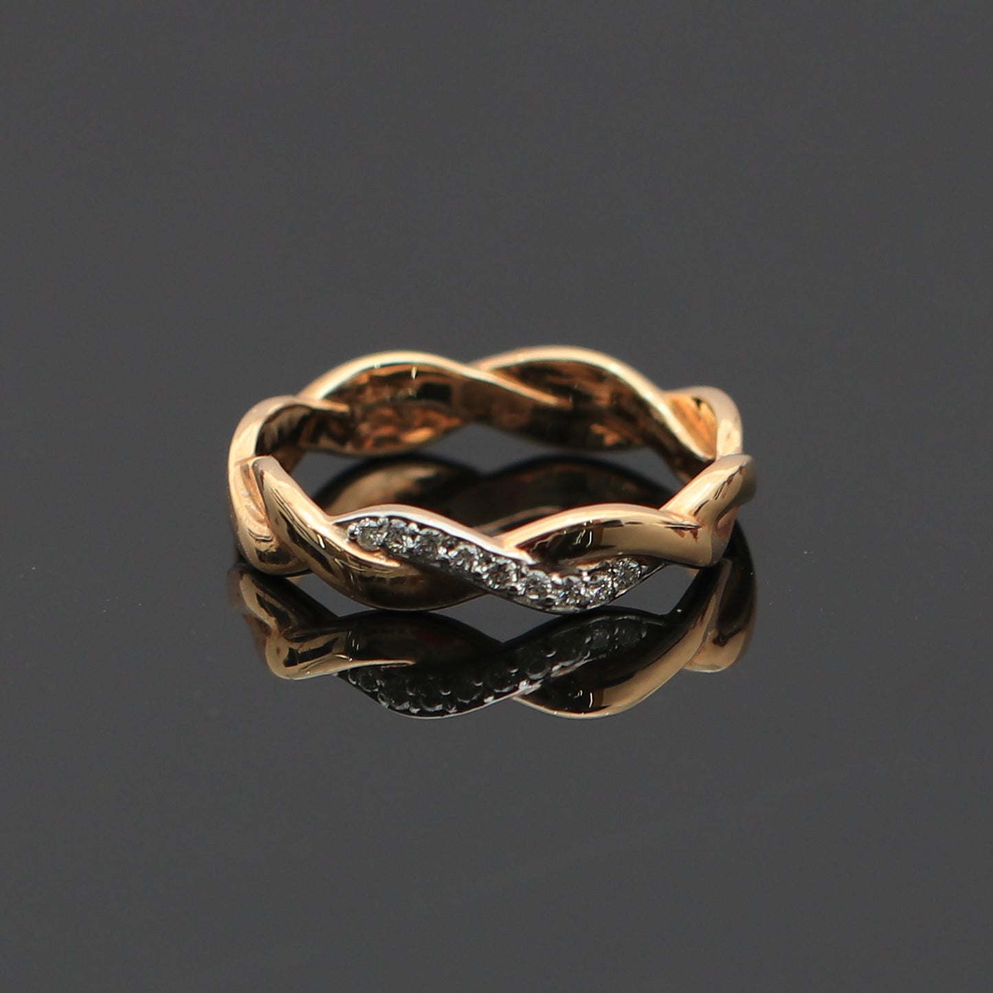 Twisted Infinity Band Ring With Diamonds