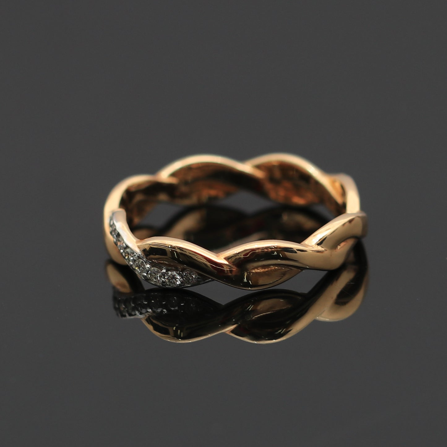 Twisted Infinity Band Ring With Diamonds