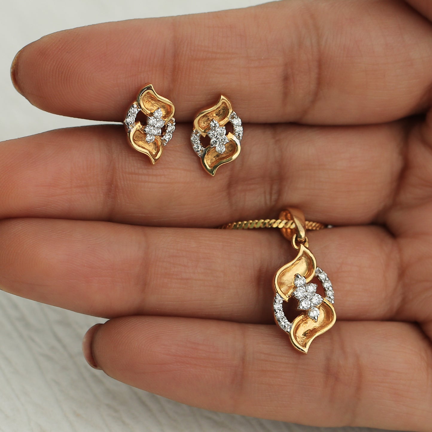 Blossom Spark Pendant & Earrings Set