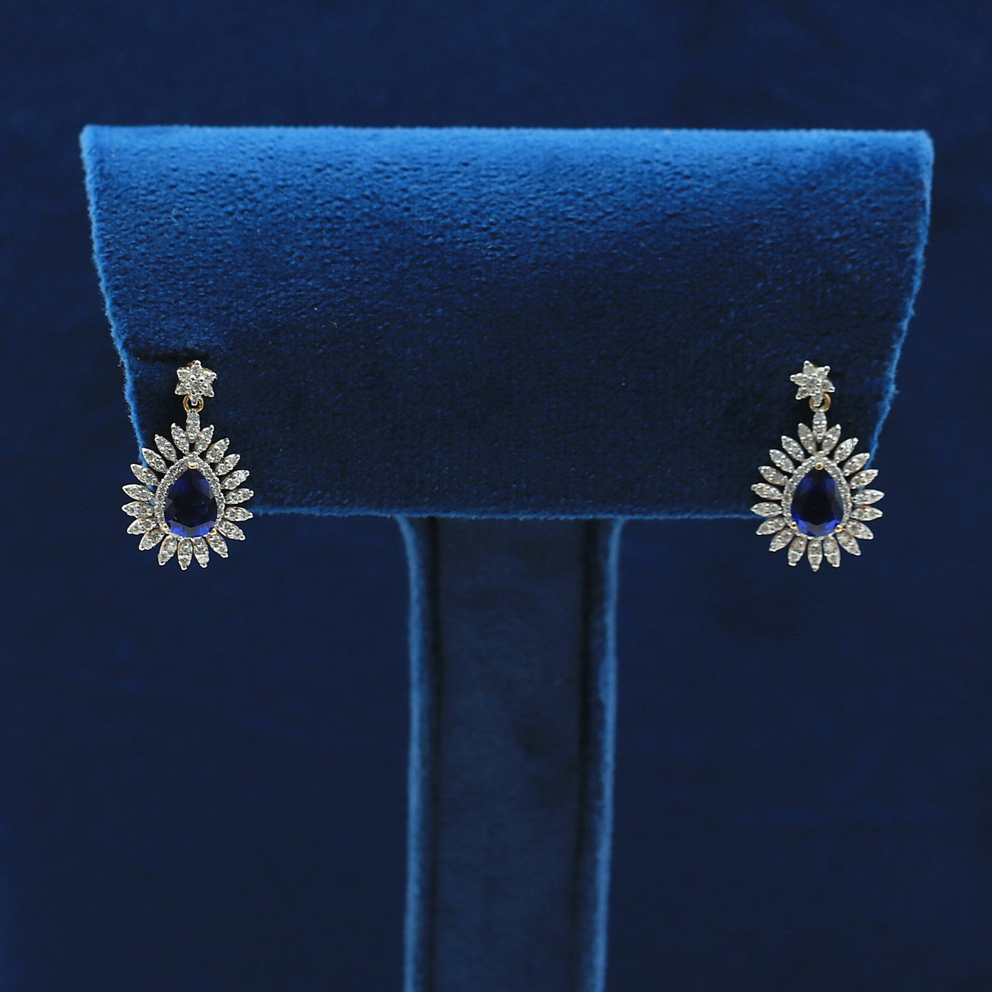 Gold And Diamond Necklace Set With Blue Sapphire Stones