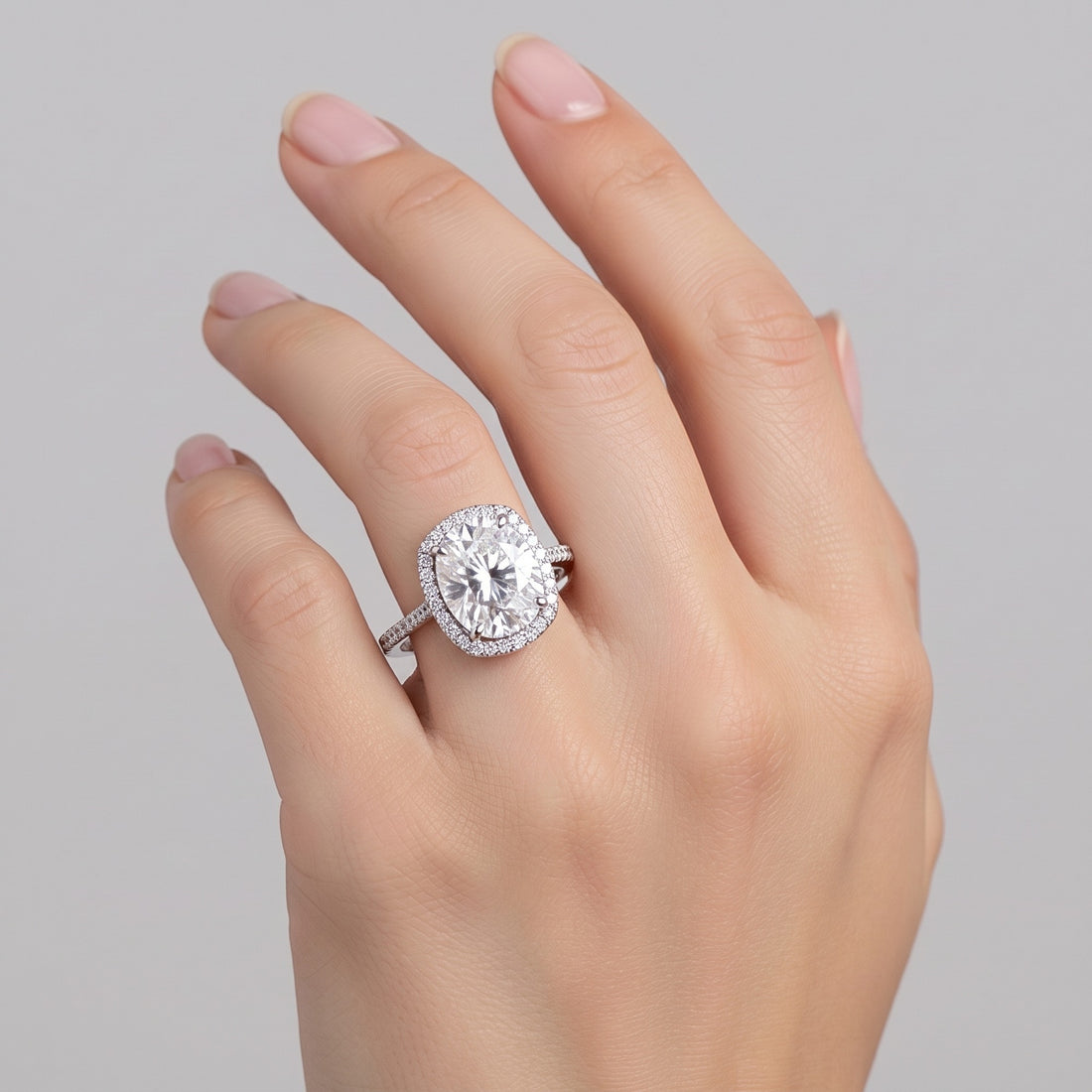 Side profile of 3.5ct lab diamond ring with cathedral gold vermeil shoulders