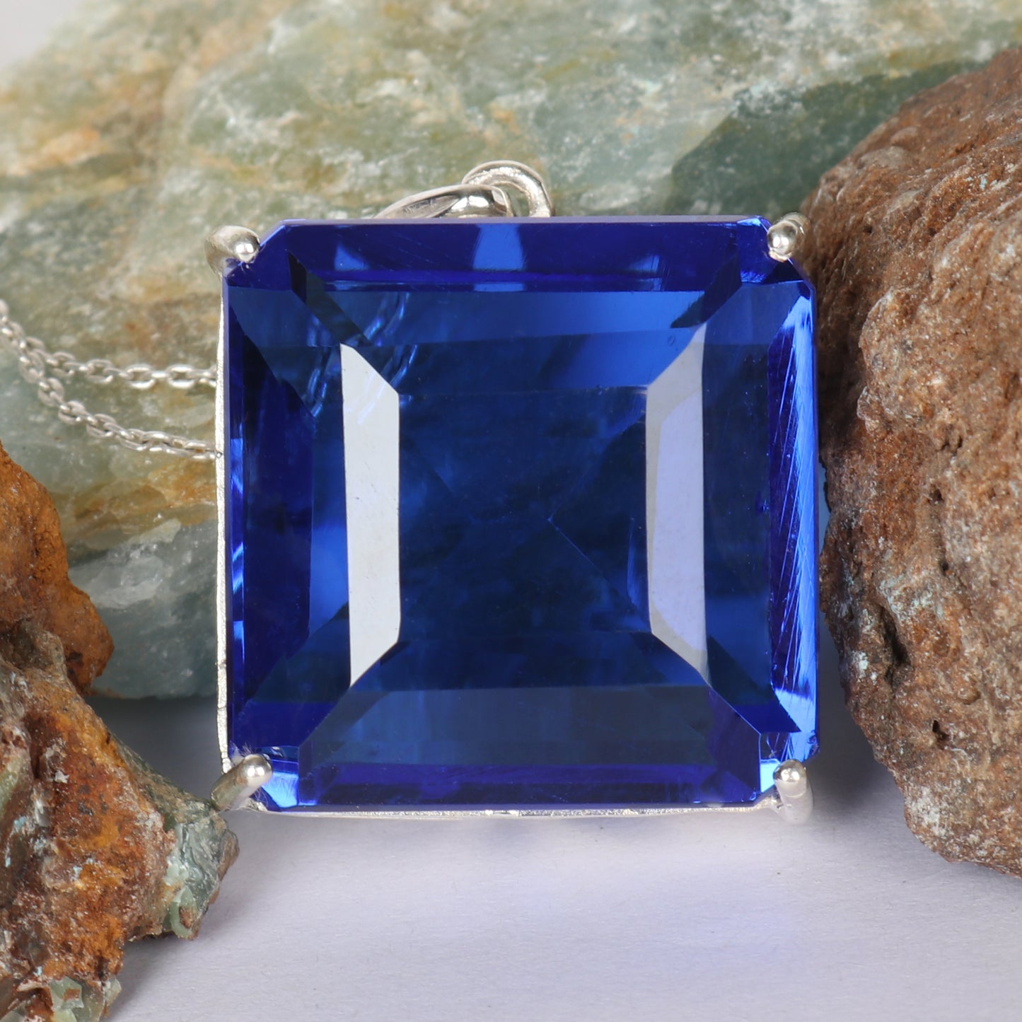 Tanzanite Yellow Gold Pendant