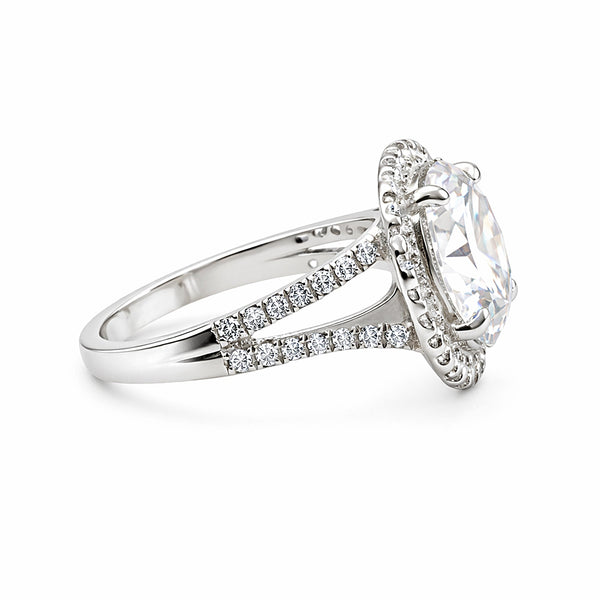 Certified 5.90 ct DEW Round Cut White Moissanite Solitaire Ring In Gold Vermeil
