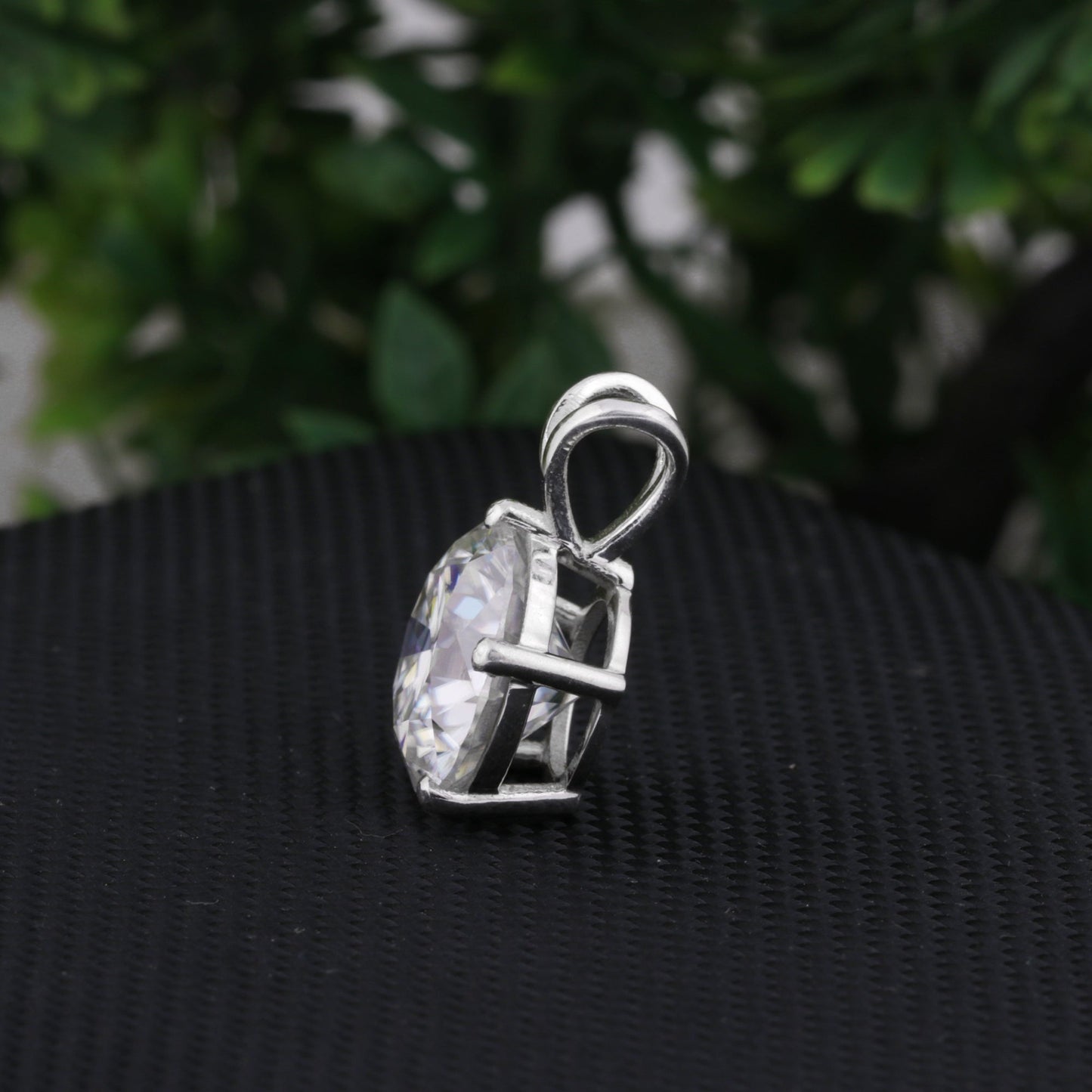 Certified 10 ct DEW White Moissanite Solitaire Pendant Vermeil 925 Silver Jewellery