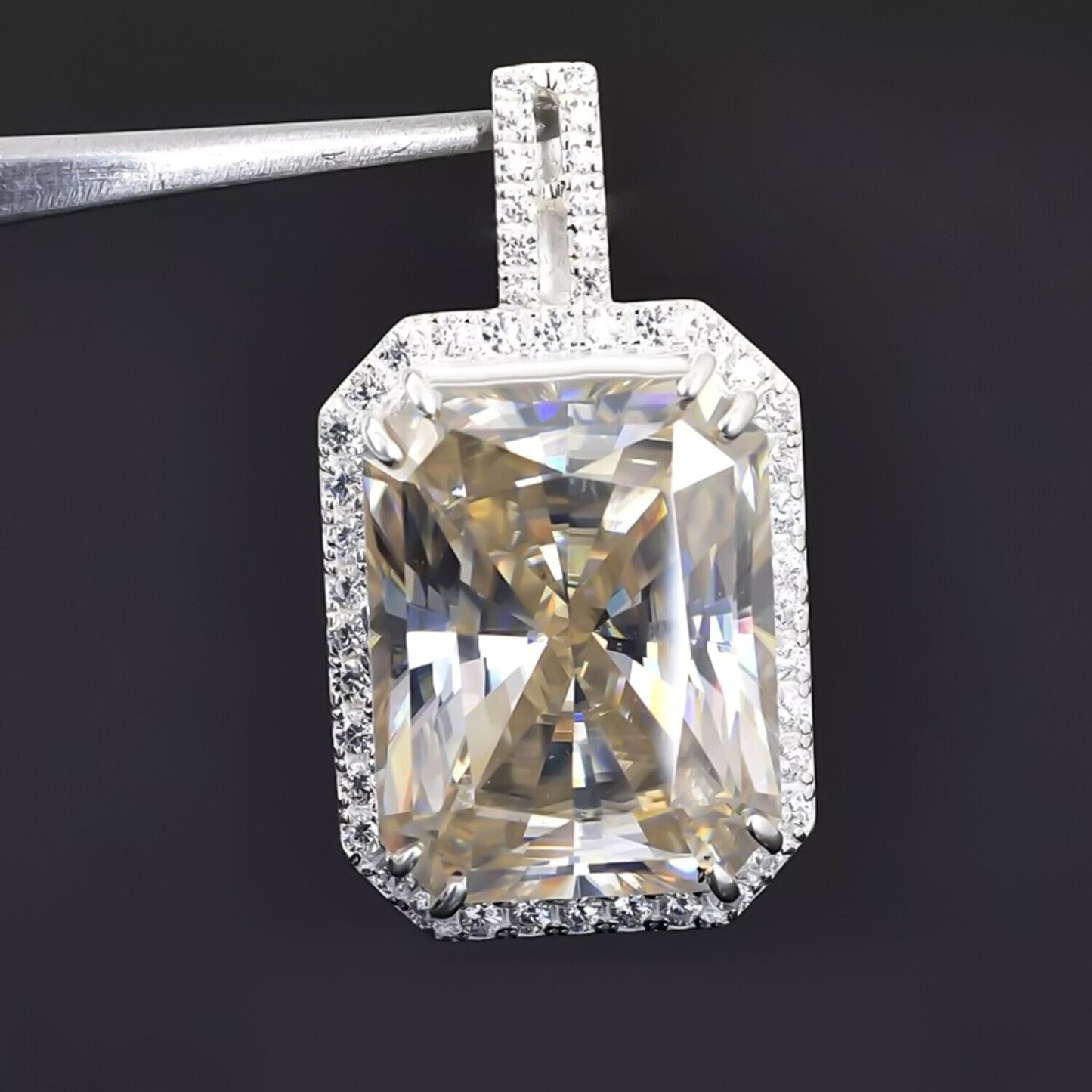 14.50 Ct F VS1 Moissanite Pendant in Gold Vermeil – Special Anniversary Jewellery - View 2 - GEMHUB