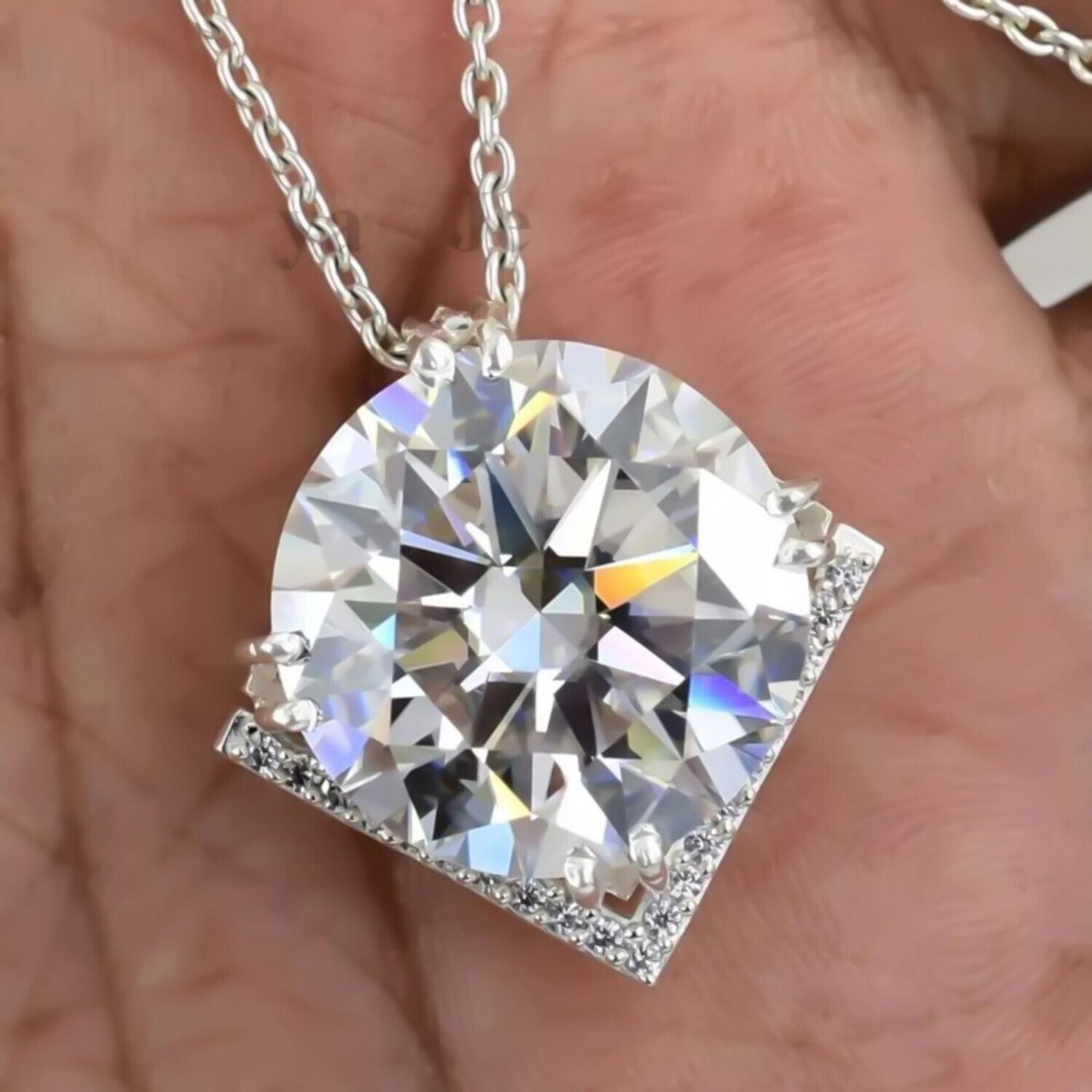 15 Ct White Moissanite Pendant in Gold Vermeil Certified Luxury Holiday Jewellery - View 4 - GEMHUB