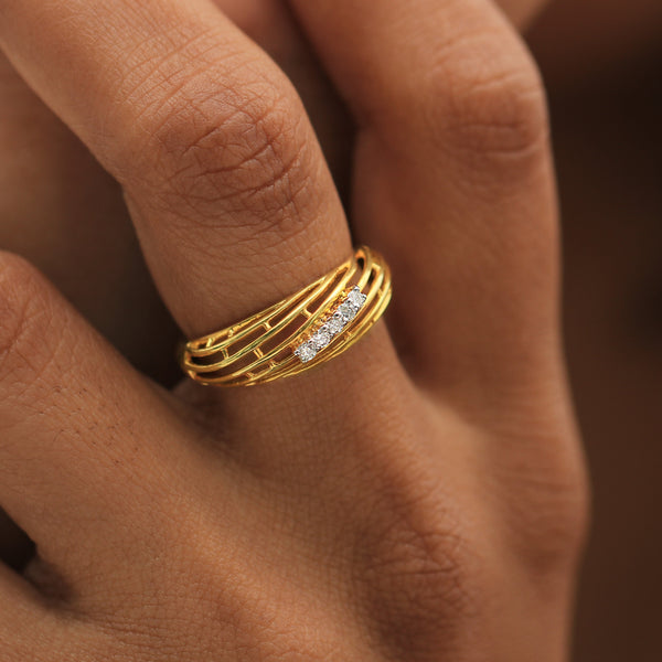 0.12 Ct. IGI Certified 18k Yellow Gold Diamond Multi-Row Zigzag Ring Band - view 2