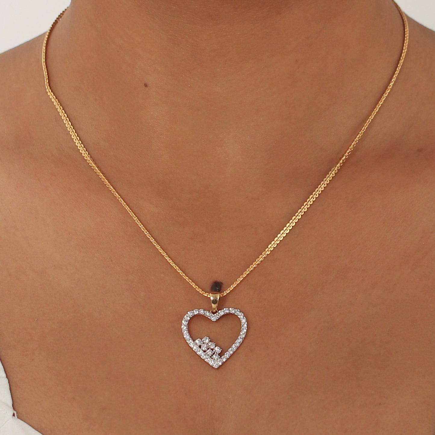 Delicate 0.82 Ct Diamond Necklace Pendant 18K Gold IGI Certified Jewellery - view 5