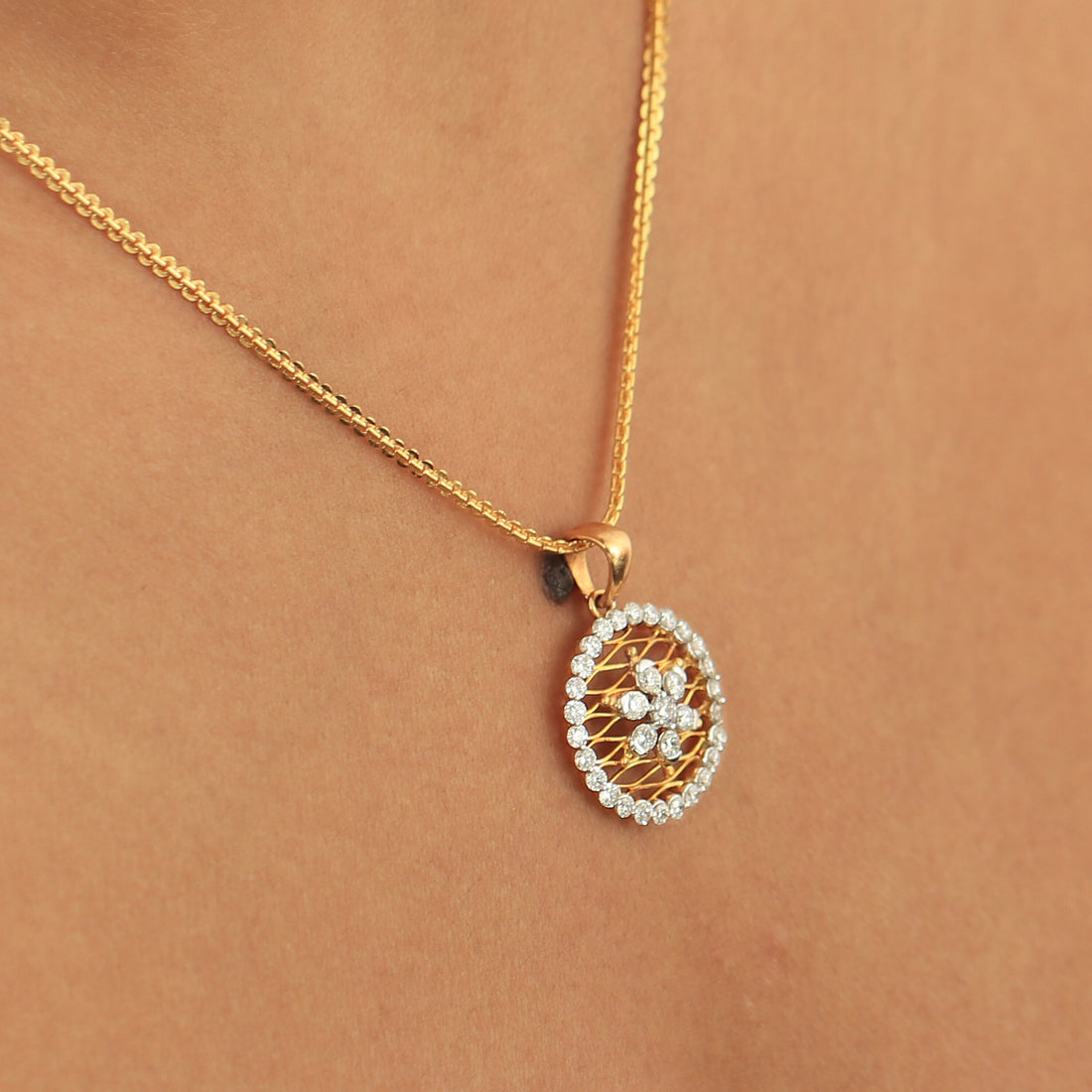 0.95 Ct Natural Diamond Necklace Pendant 18K Gold IGI G-H VS Elegant - view 4