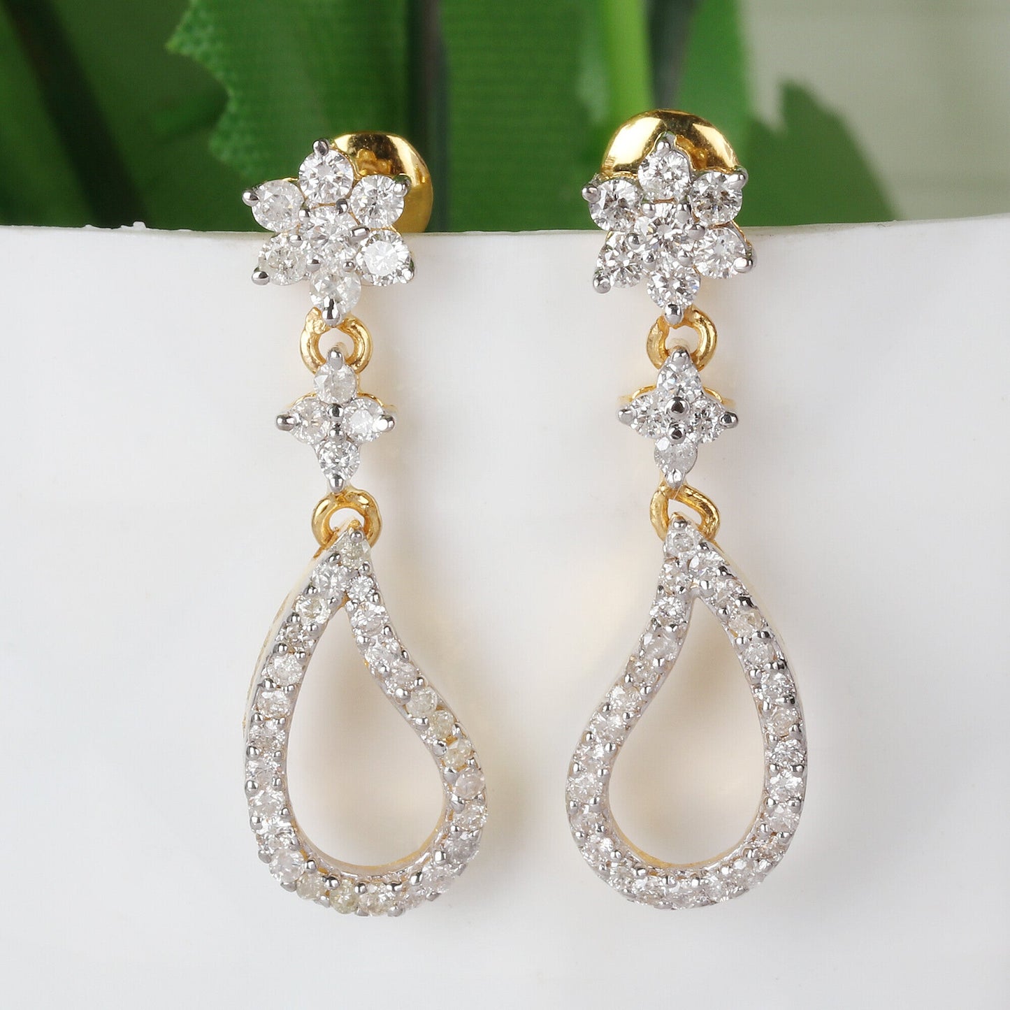 Certified 18K Yellow Gold Diamond Stud Earrings 0.90 Ct. for Women