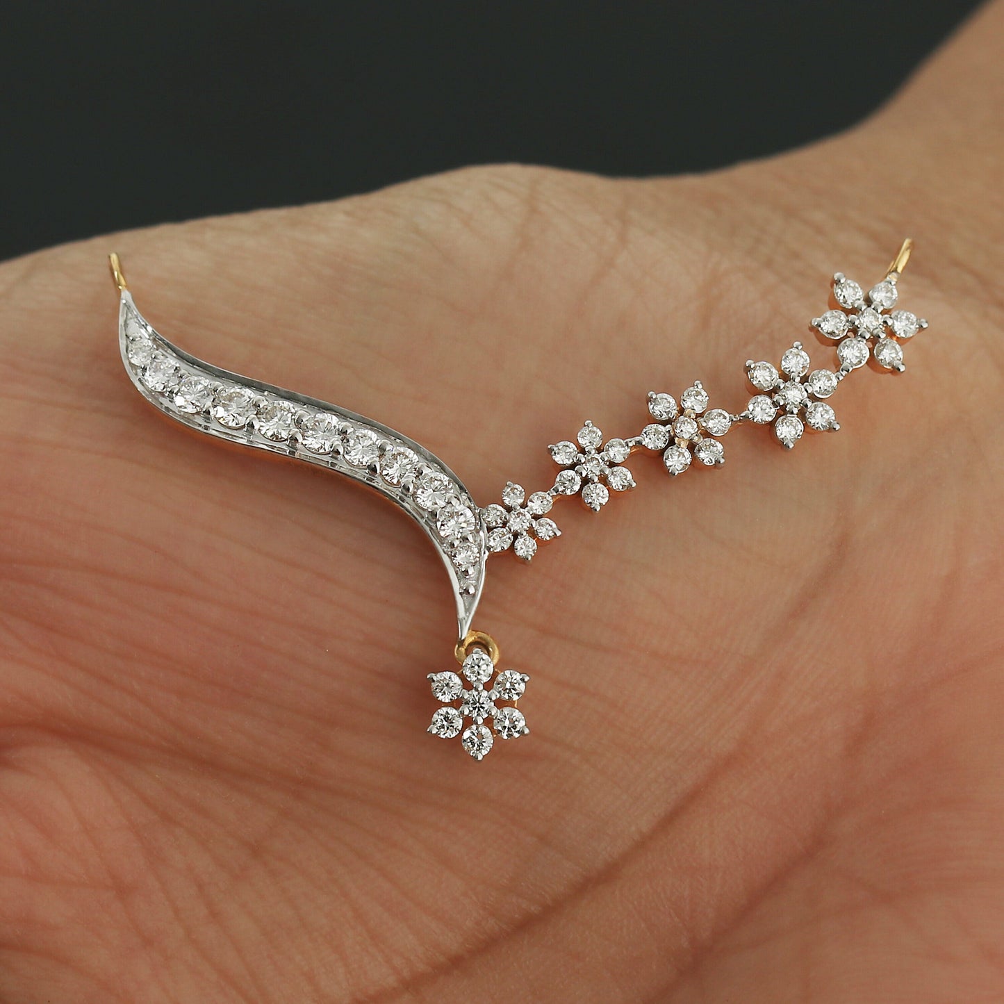 0.77 Ct IGI Certified Natural Diamond Elegant Pendant in 18K Gold Jewellery - view 5