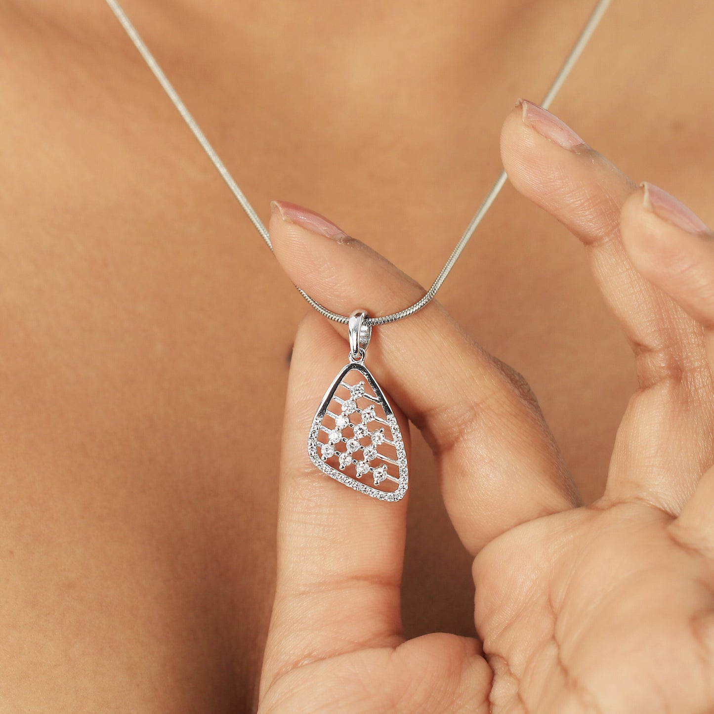 0.32 Ct Pendant in 18K Gold IGI Certified Natural Diamond Jewellery for Women - view 4