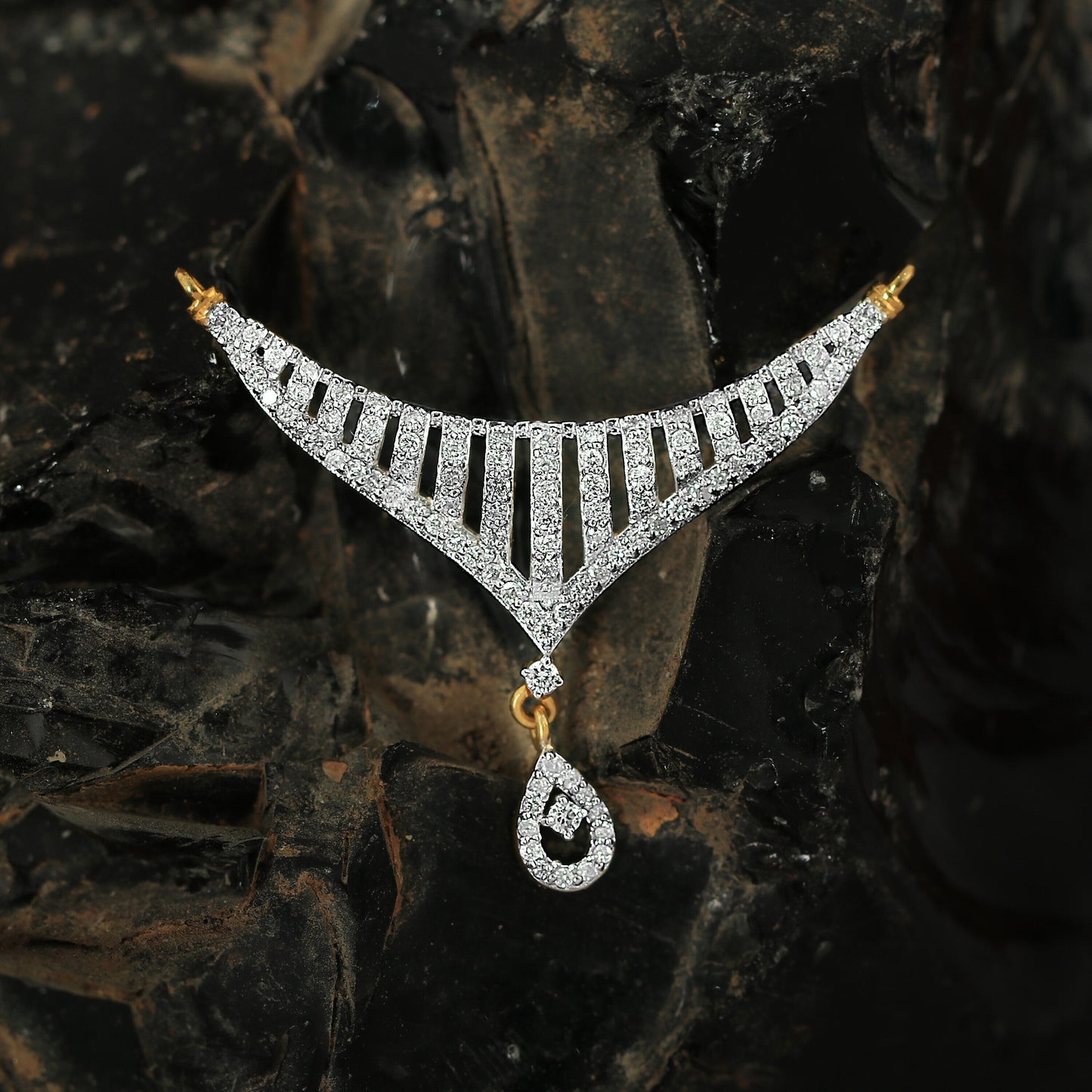 0.99 Ct IGI Certified Natural Diamond Elegant Pendant in 18K Gold Jewellery - view 4