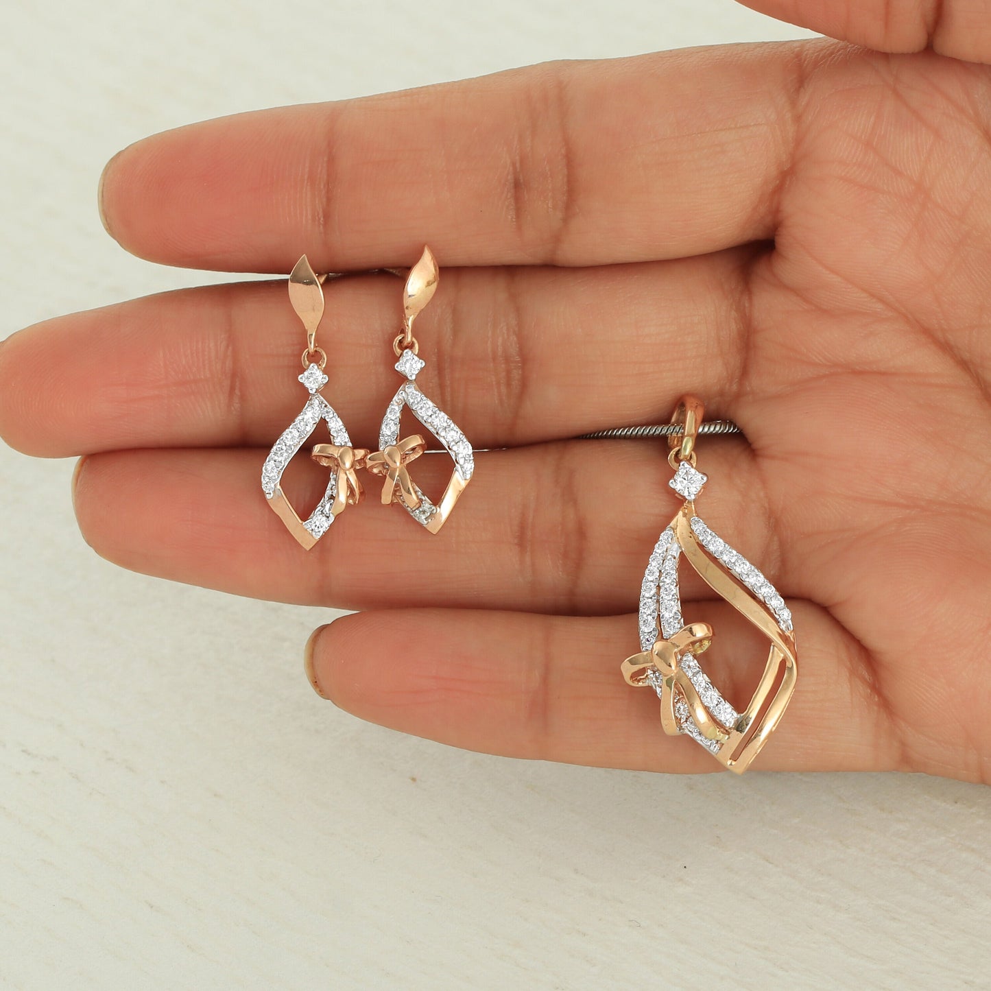 0.94 Ct Natural Diamond Pendant Set 18K Gold G-H-I VS Jewellery for Women - view 2