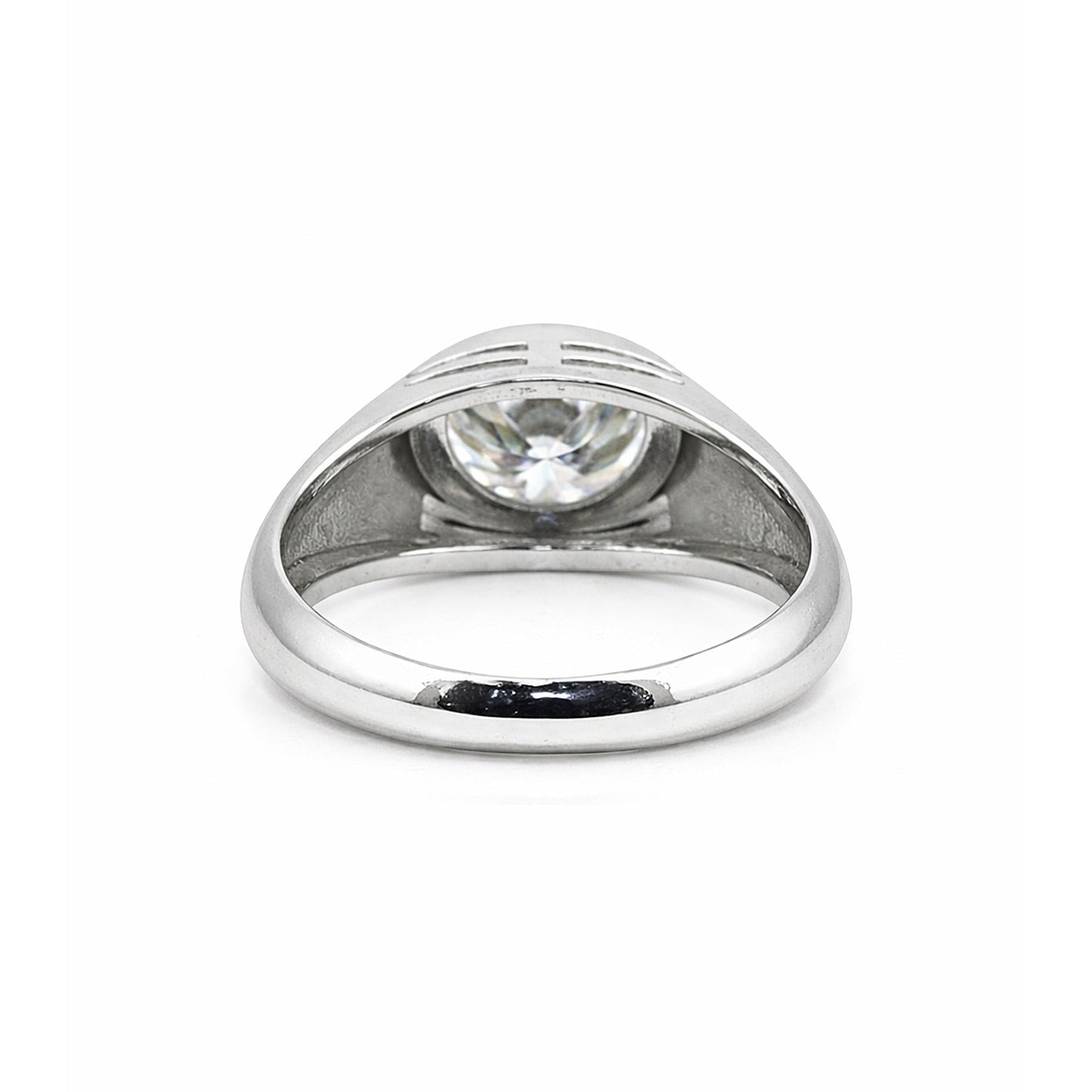 GEMHUB 3 Ct round cut lab grown diamond ring in 18k gold vermeil with VS1 clarity.