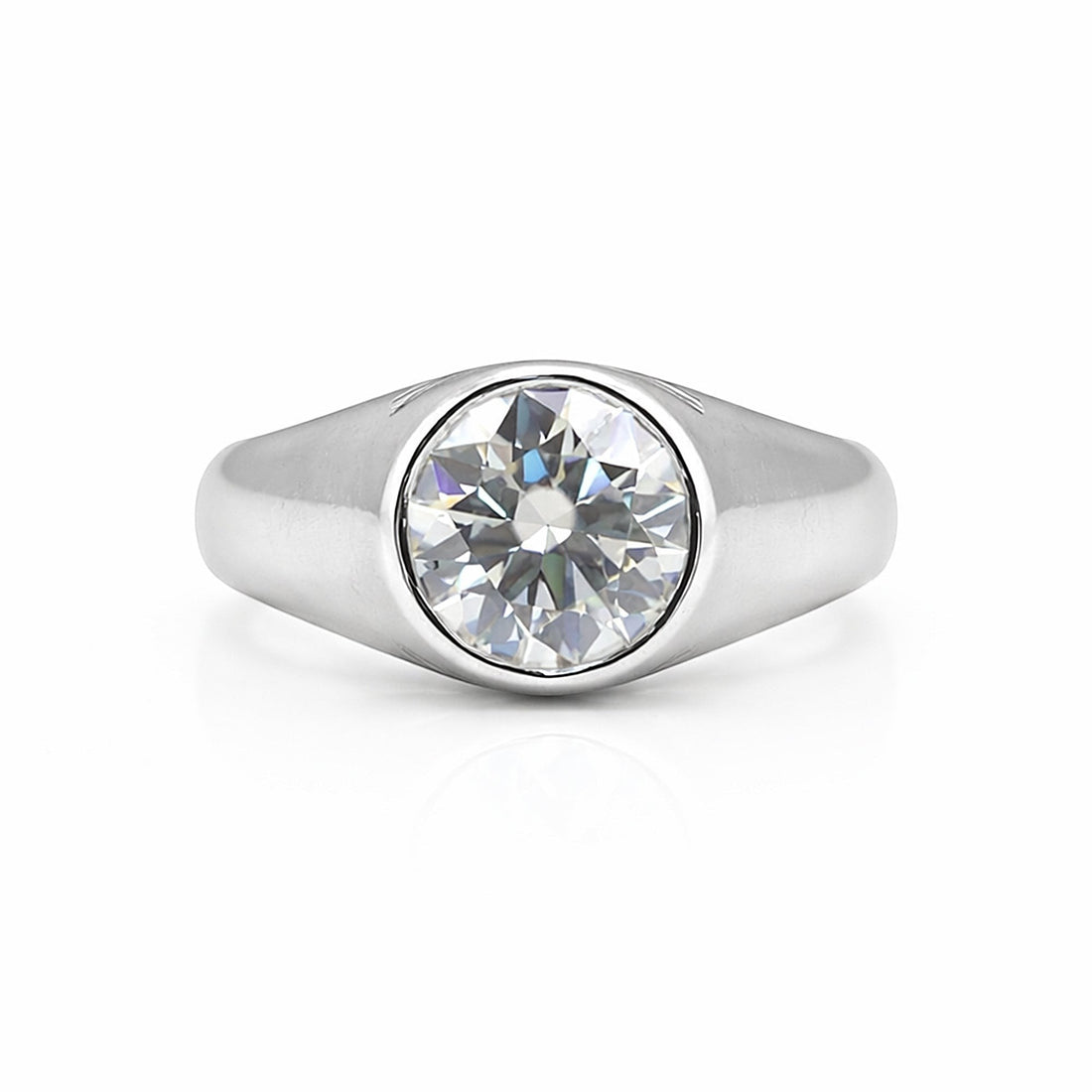 GEMHUB 3 Ct round cut lab grown diamond ring in 18k gold vermeil with VS1 clarity.