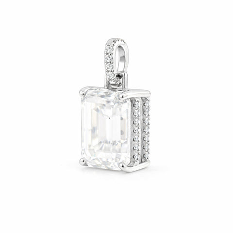 GEMHUB 4.50 Ct emerald cut lab grown diamond pendant with VS1 clarity, set in 18k gold vermeil with pavé diamond bail.