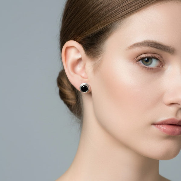 GEMHUB 5 pairs of black agate stud earrings with 925 sterling silver settings.