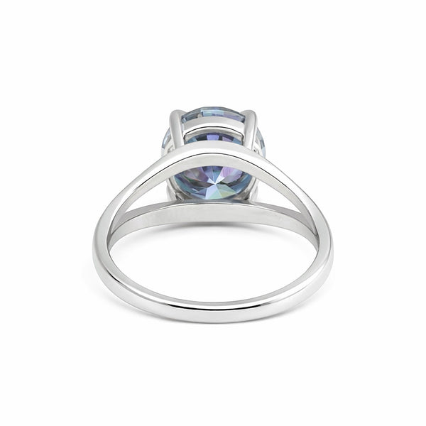 GEMHUB 2.50 Ct round cut blue lab grown diamond ring with VS1 clarity set in 18k gold vermeil.