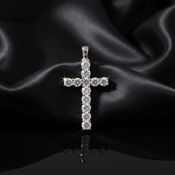 GEMHUB 3 Ct round cut lab-grown diamond cross pendant in 18k white gold vermeil, VS1 clarity.