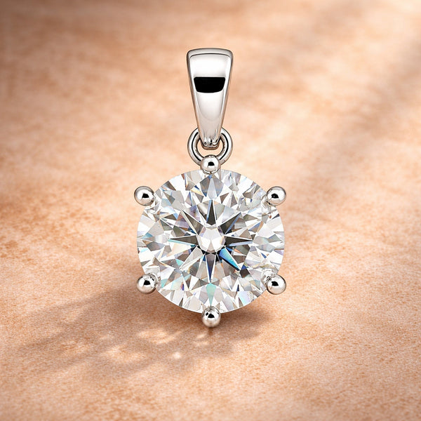 GEMHUB 3.50 Ct round cut lab grown diamond pendant in 18k gold vermeil, VS1 clarity, white color.