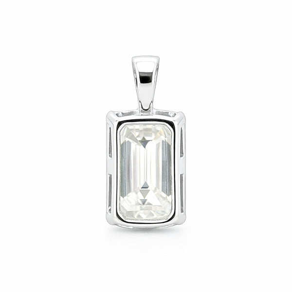 GEMHUB 3.30 Ct emerald cut lab grown diamond pendant in 18k gold vermeil with VS1 clarity.