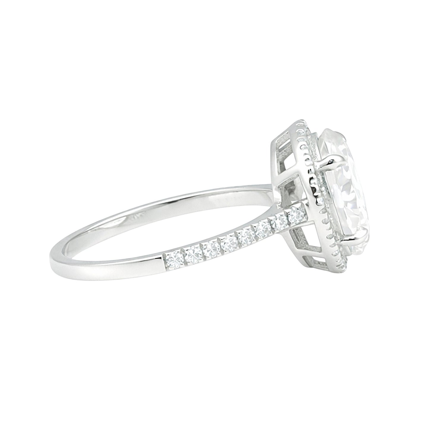 GEMHUB 3.00 Ct oval cut lab grown diamond ring with VS1 clarity in 18k gold vermeil. Halo setting with pavé band.