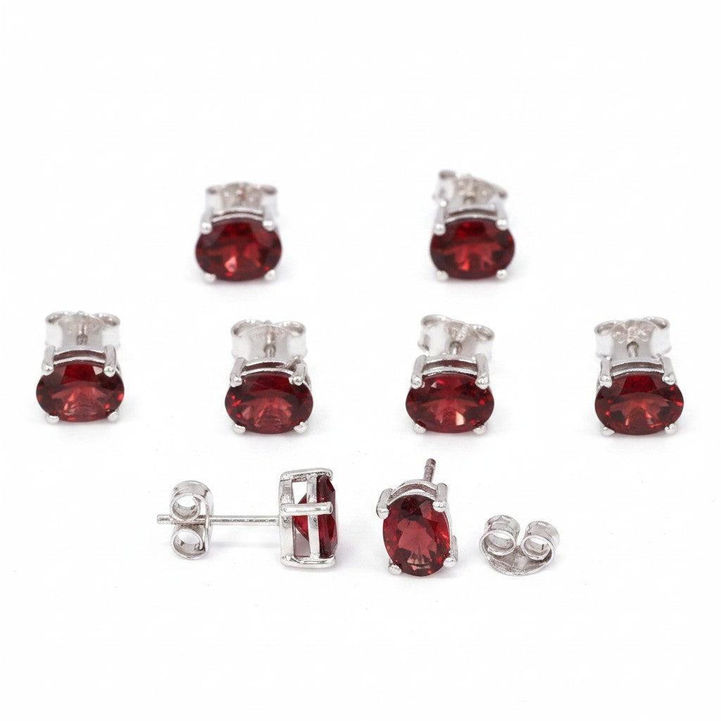 GEMHUB 5 pairs of oval-cut red garnet stud earrings in 925 sterling silver.