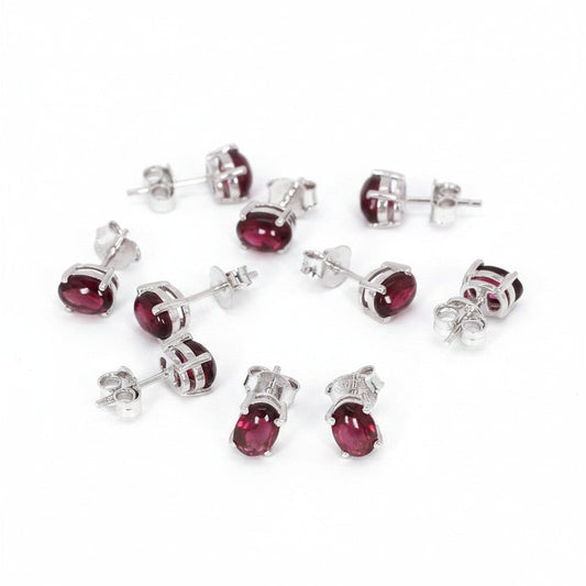 GEMHUB 5 pairs of oval red garnet stud earrings in 925 sterling silver with screw backs.